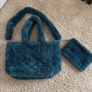 Luxurious  New Oliver Thomas Deep Teal Faux Fur Fluffy Tote Handbag Set